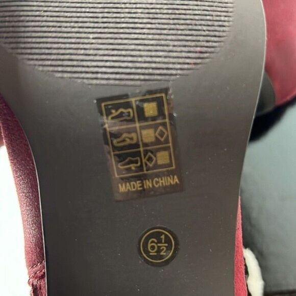 Journee Collection Tessa Bootie Wine size 6.5 M - Picture 5 of 5